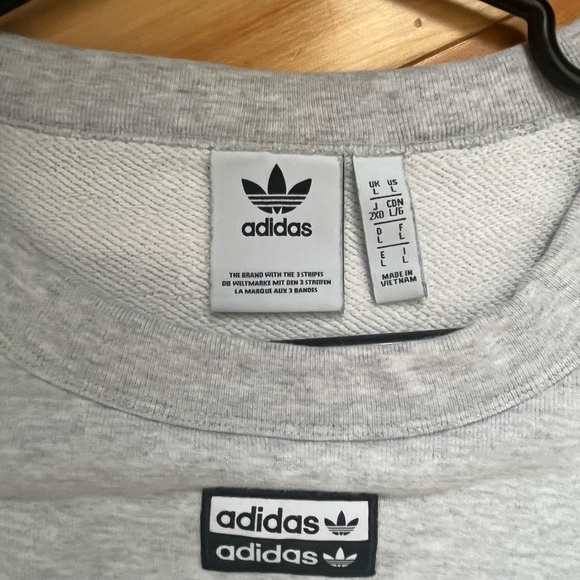 adidas crewneck - Picture 2 of 3